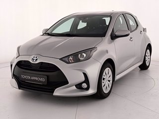 TOYOTA Yaris 1.5h active