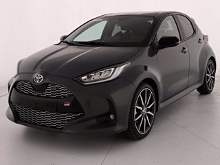 TOYOTA Yaris 1.5h 130 gr sport