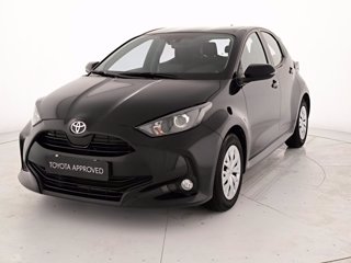 TOYOTA Yaris 1.0 active