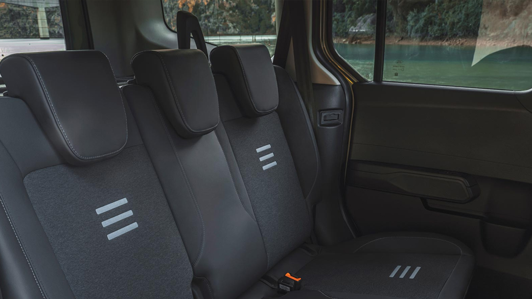 Nuovo Tourneo Courier Ford Chiappetta Cosenza 2